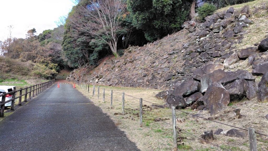 関白林道からの石垣